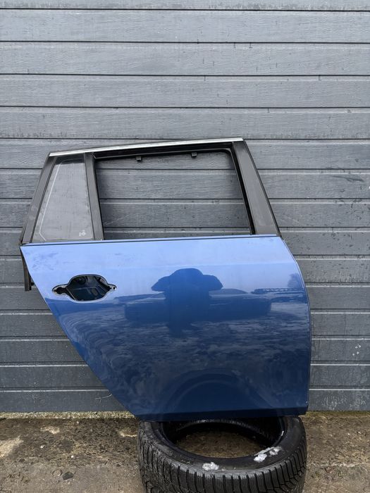 Задня Права Дверка БМВ Е61 Задні Праві Двері BMW Універсал Турінг Синя