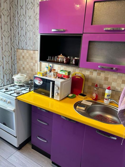 Посуточно почасово  квартира на 4 Заречном Академия Полиции Терра 44