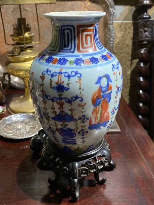 Jarra em Porcelana Chinesa séc XIX Base madeira 25 cm