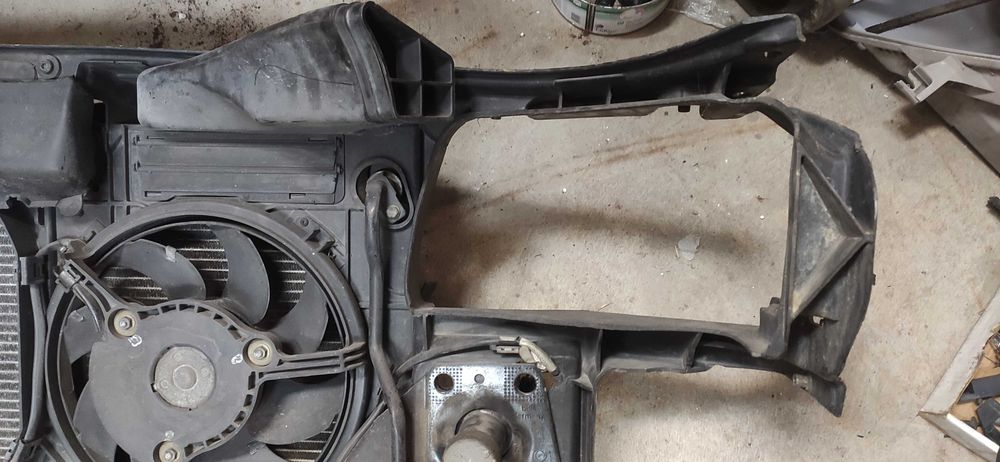 Audi s4 b5 2.7 pas przedni ,chłodnice , kły, wentylatory