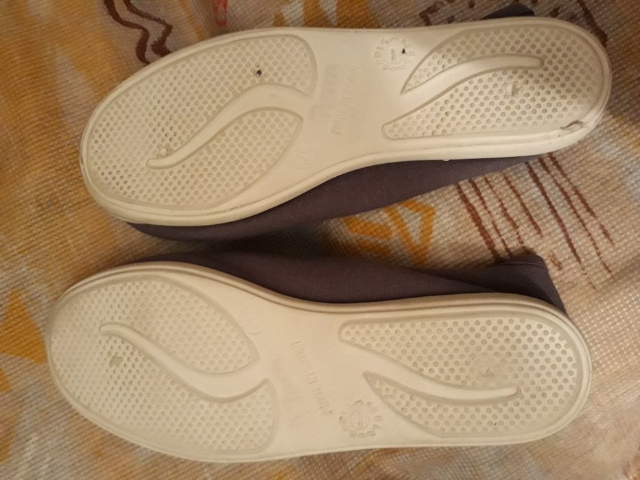 Sapatilhas ginástica tamanhos 26 e 29