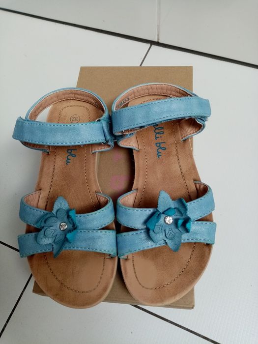 Sandałki dziewczęce 32