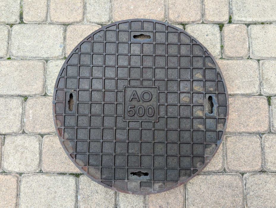 Właz żeliwny 50 cm