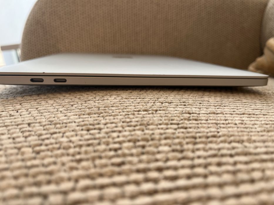 Macbook Pro 13” c/ Toch Bar