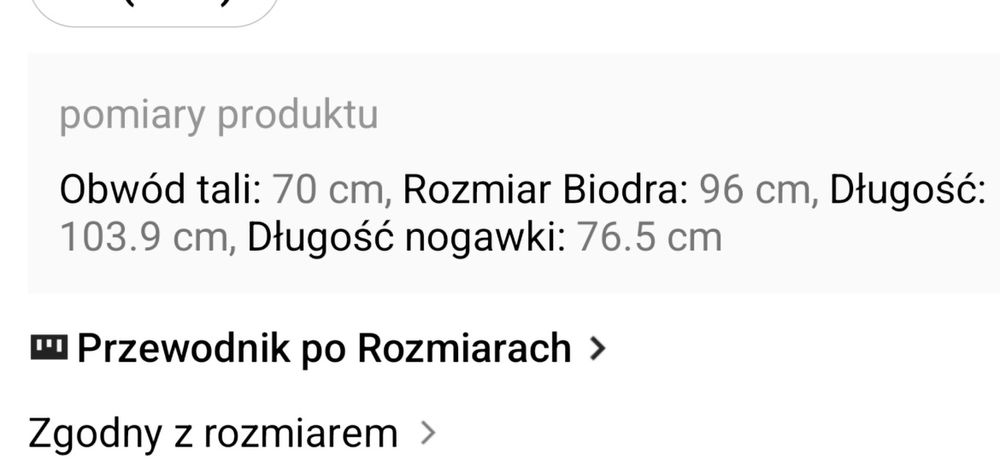 Granatowe dżinsy z szerokimi nogawkami