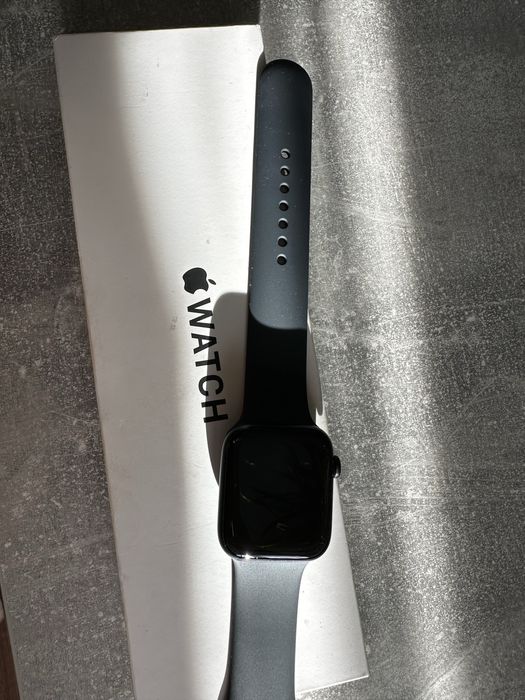 Apple Watch SE новий