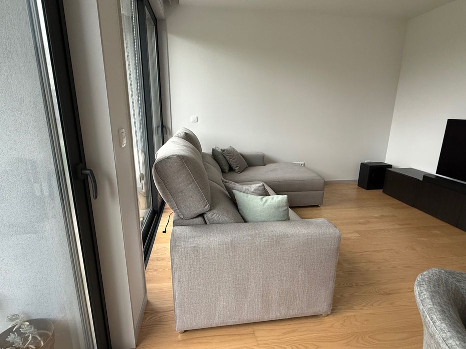 Sofá Chaise Longue Cinzento — 2,70m x 1,80m