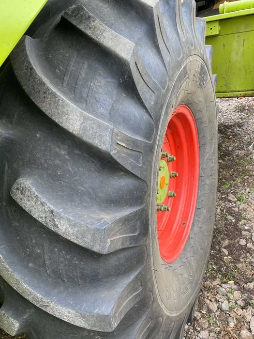 Комбайн Claas Dominator 88S