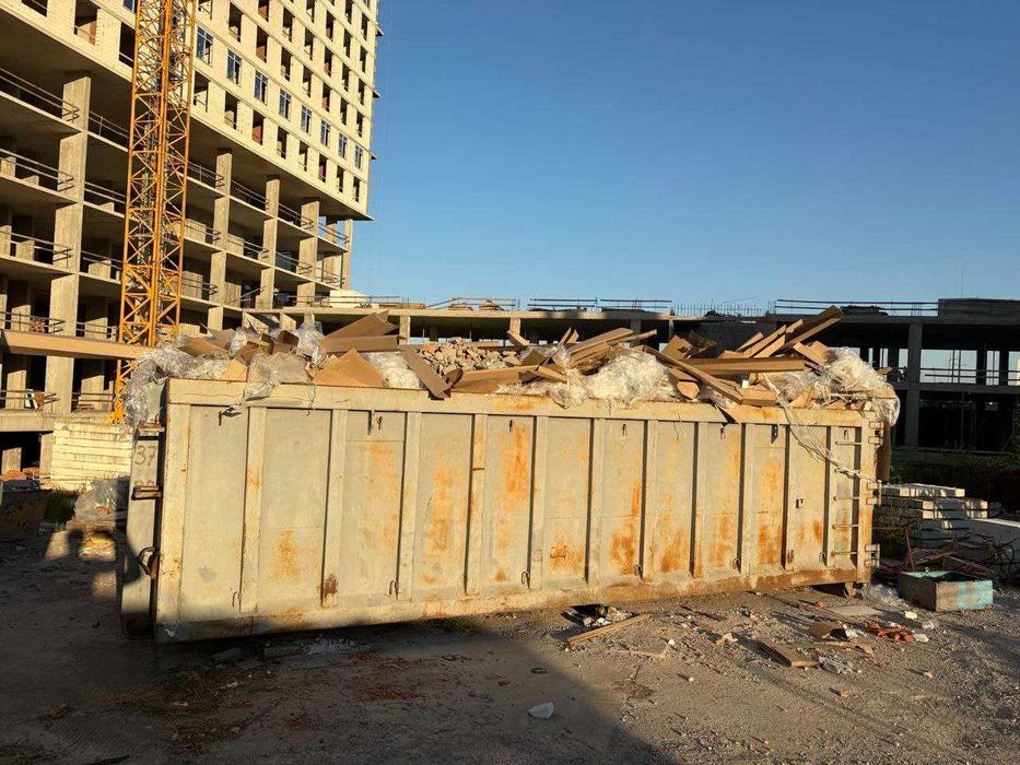 Вывоз строительного мусора контейнером Вивіз будівельного сміття