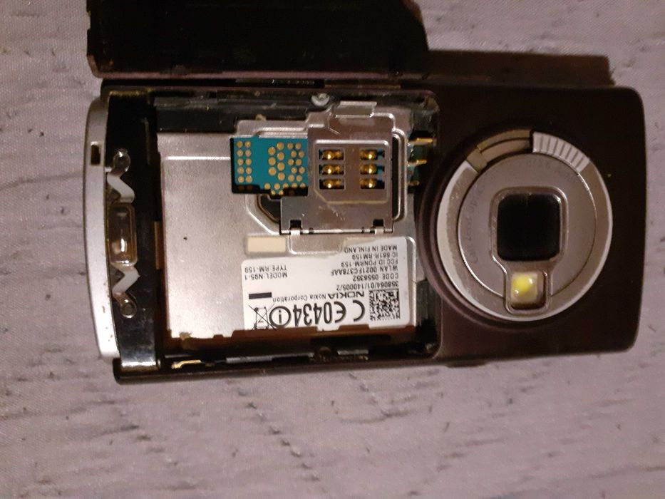 Dwa   Używane Telefony NOKIA -LG Samsung SonyEricsson bez Ładowarek