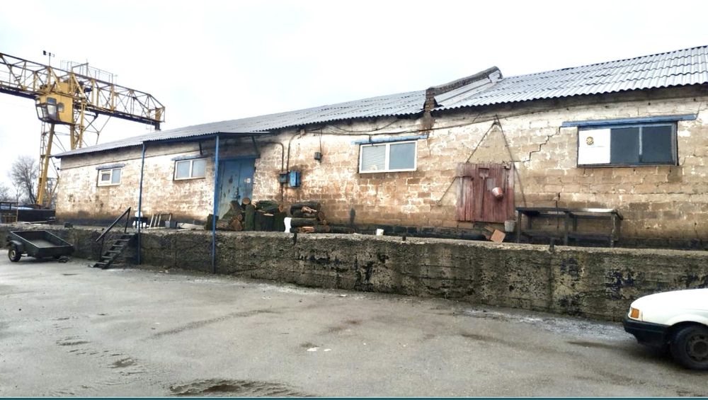 Продам производственную, складскую базу, 3300 м.кв, участок 1,89 Га.