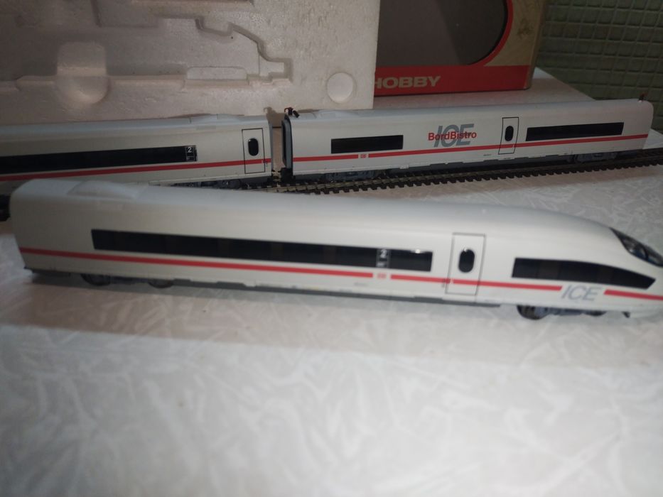 Скоростной поезд piko