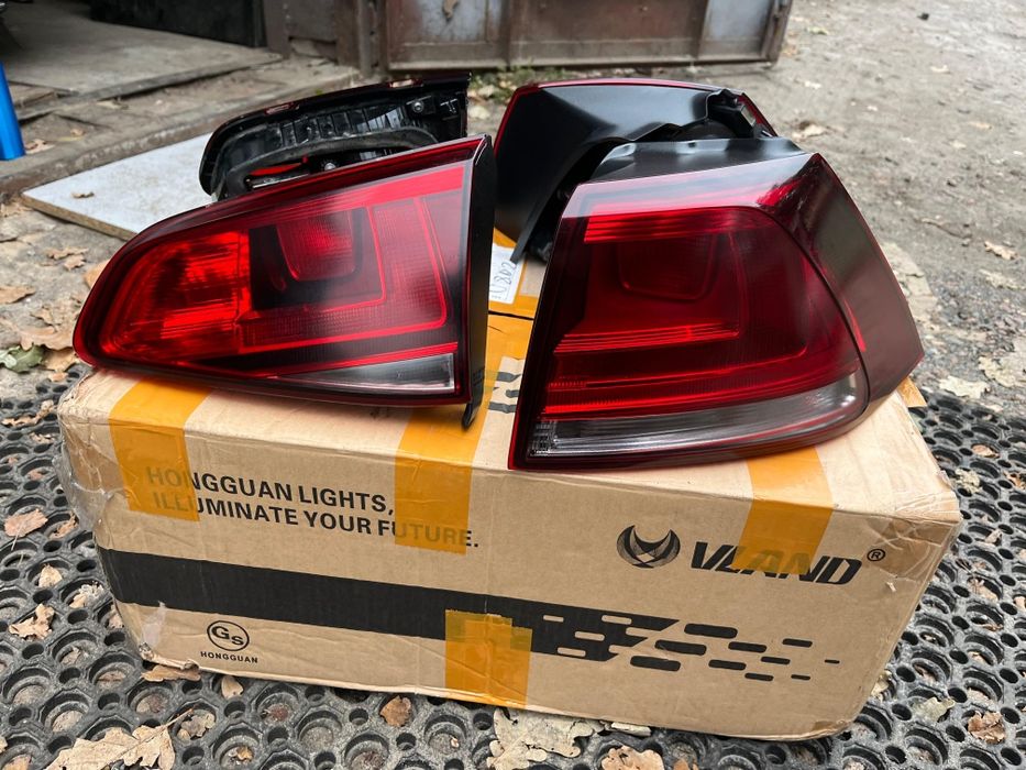 Фари задні оригінальні VW GOLF   7          і