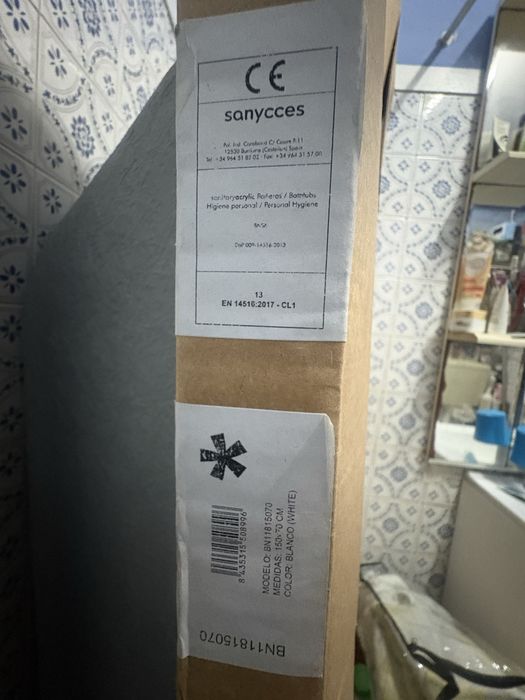 Banheira NOVA sem NUNCA ser usada