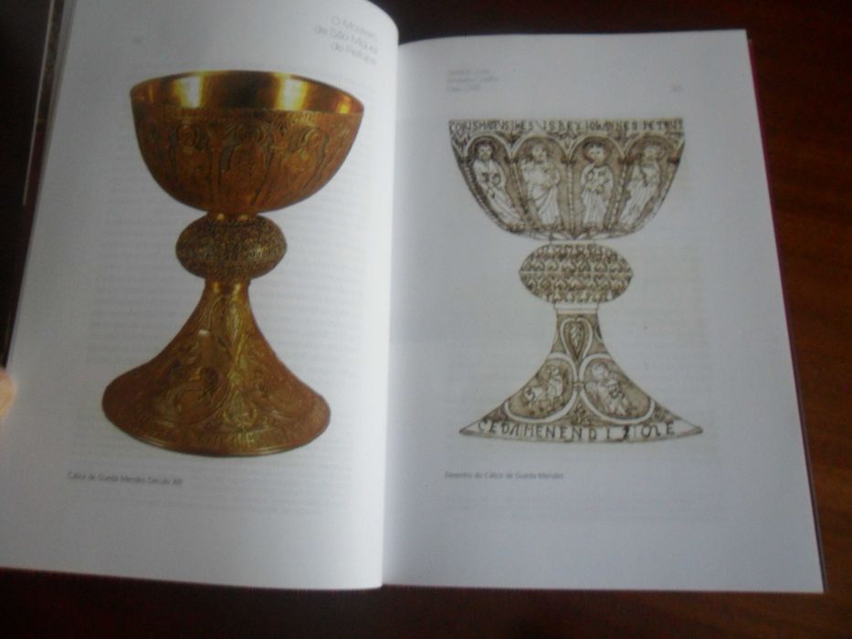 "O Mosteiro de S. Miguel de Refojos" de Geraldo J A C Dias -1ª Ed 2009