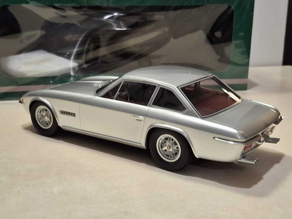 1968 Lamborghini Islero silver Cult Scale Models CML104-1 1/18