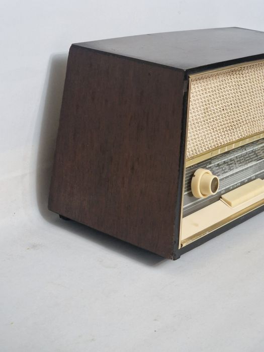 Rádio antigo reparado Telefunken