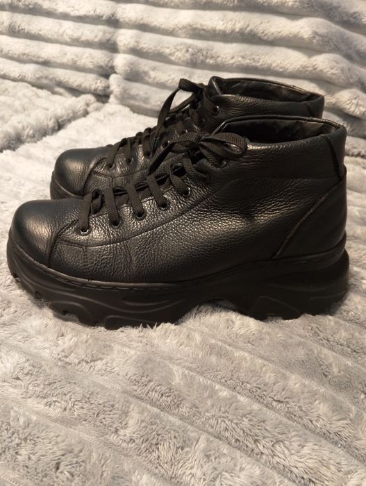 Продам зимние женские ботинки 40р