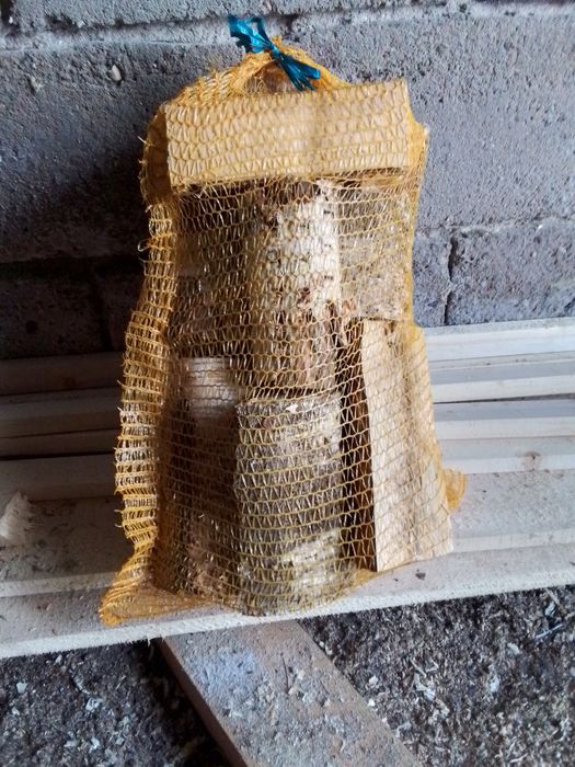 Drewno dębowe w workach suche