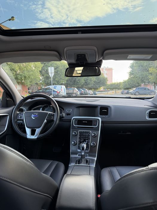 Volvo V60 hybrid 2014