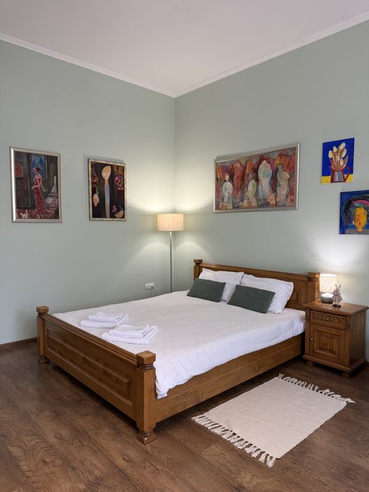 ВІЧНИК - апартаменти в центрі!