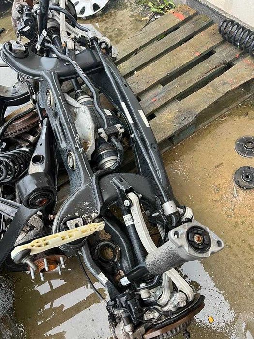 Zawieszenie Mercedes Benz 205  C klasa kombi tył