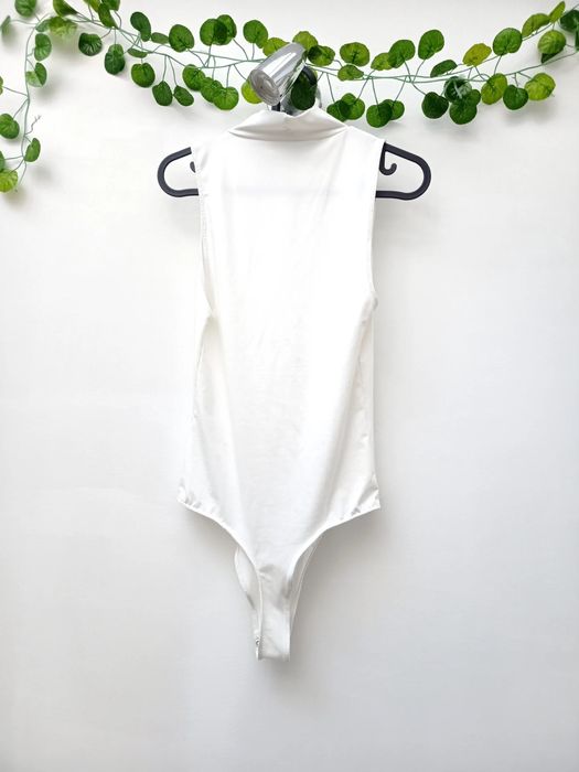 Body Branco de Cavas