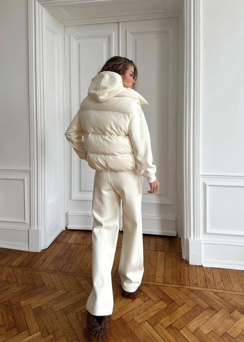 Костюм жіночий білий , трійка , теплий