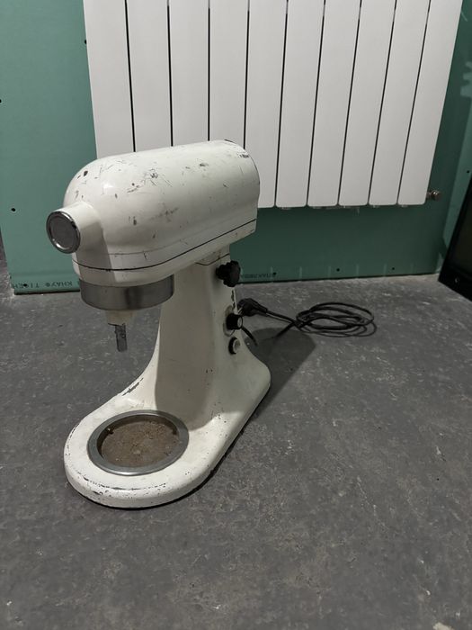 Міксер планетарний