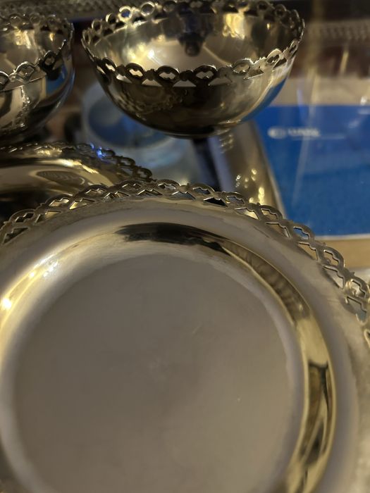 Quatro lindas peças casquinha duas taças e dois pratos