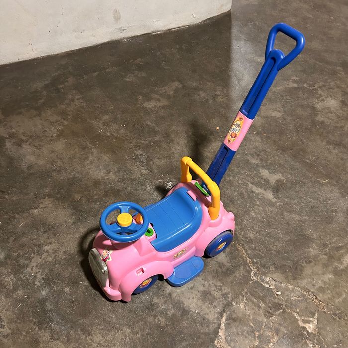 Carrinho rosa de bebe
