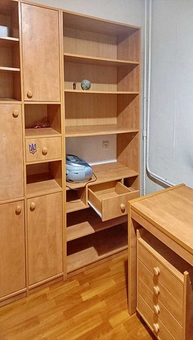 Комплект меблів для дитячої кімнати
