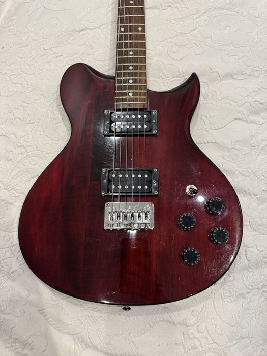 Продам гитару Washburn WI14