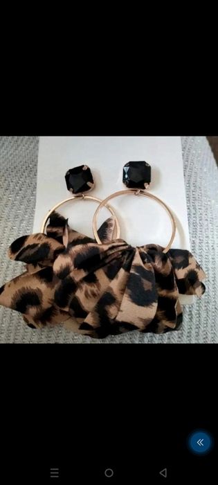 Nowe kolczyki ZARA panterki płatki z czarnym diamentem stal nierdzewna