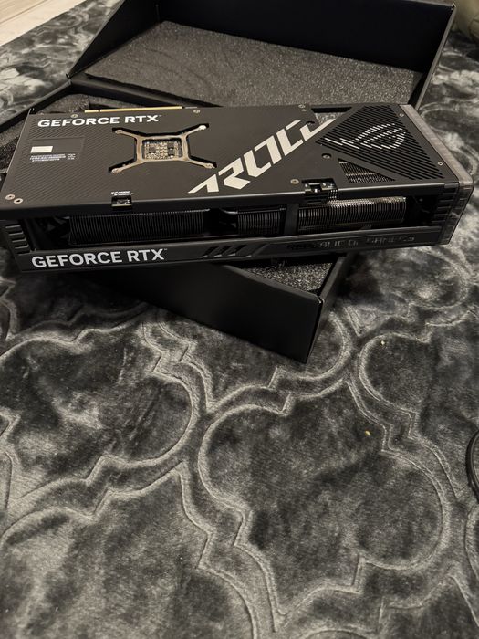Asus Rog Strix Gaming (RTX 4070 SUPER)