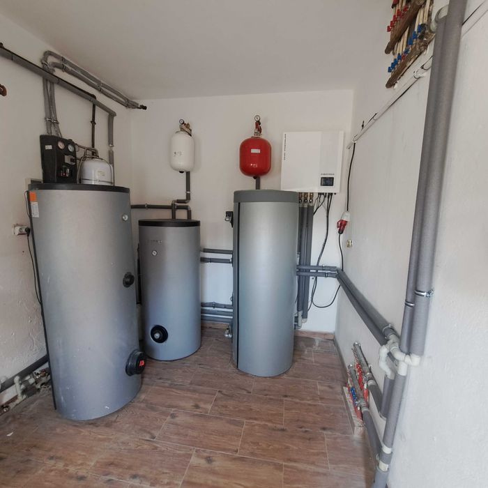 Usługi hydrauliczne. Kompleksowa hydraulika od A do Z."AWARIE Hydr.."