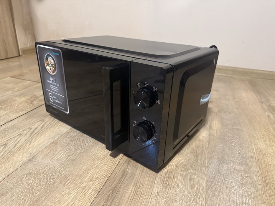 Kuchenka mikrofalowa Hisense 700w 20L