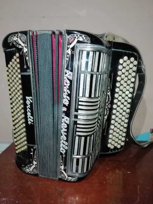 Acordeão Ranco & Revello Vercelli – 87 botões / 120 baixos – Raríssimo