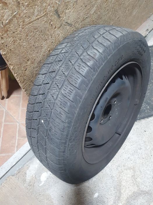 4 pneus  neve  bom piso 185/65 R15.