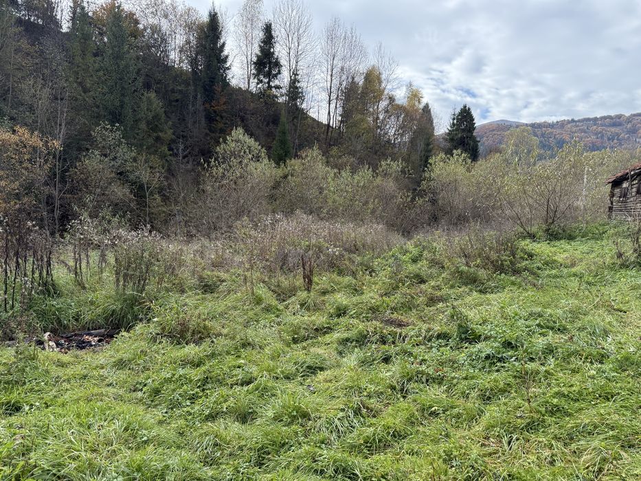 Продається ділянка у с. Подобовець гори Карпати