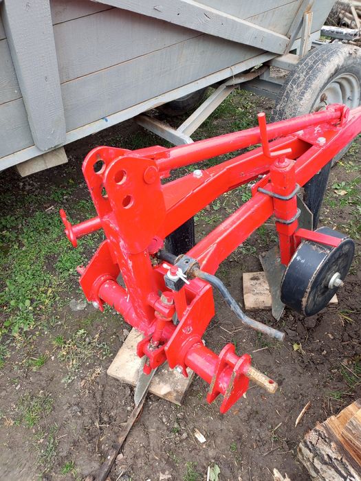 Плуг двокорпусний 2*20 virax