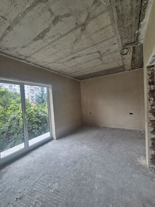 Частина будинку з гаражем, ГАЗ, Центр 125 м2 під єОселя  новобудова