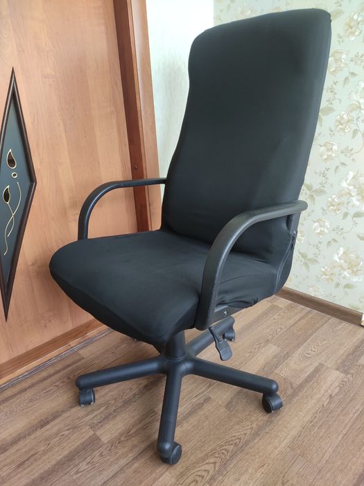Офісне крісло NOWY STYL