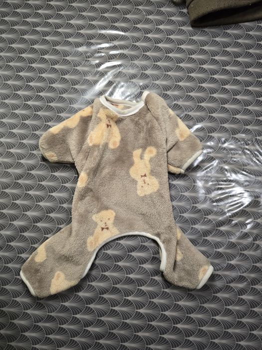 Одяг для собак різний