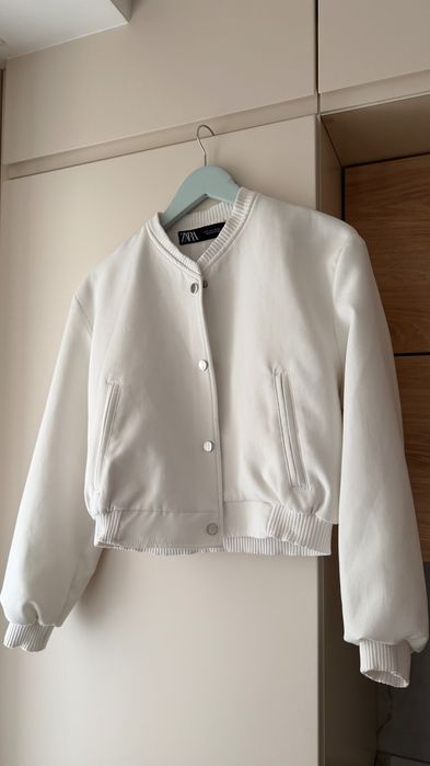 Бомпер     білий