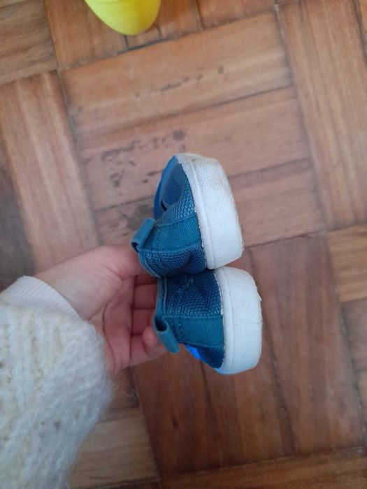 Sapata azul clara tamanho 29