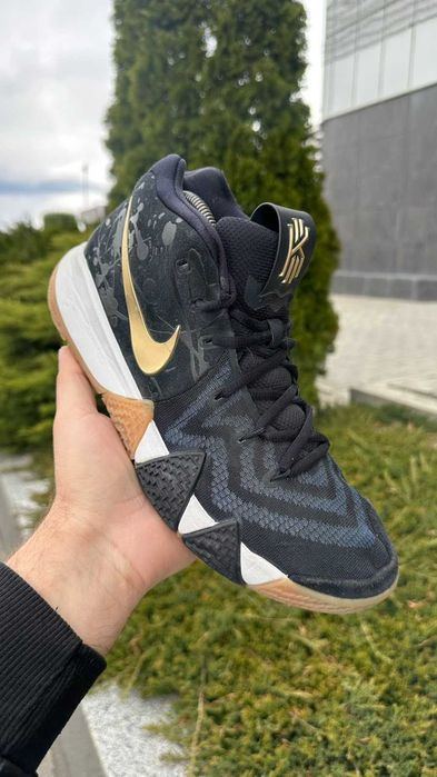 シューズ(男性用) Nike Kyrie 4 ALLSTAR nike kyrie 4 - купити чоловіче взуття - Ціна на OLX.ua