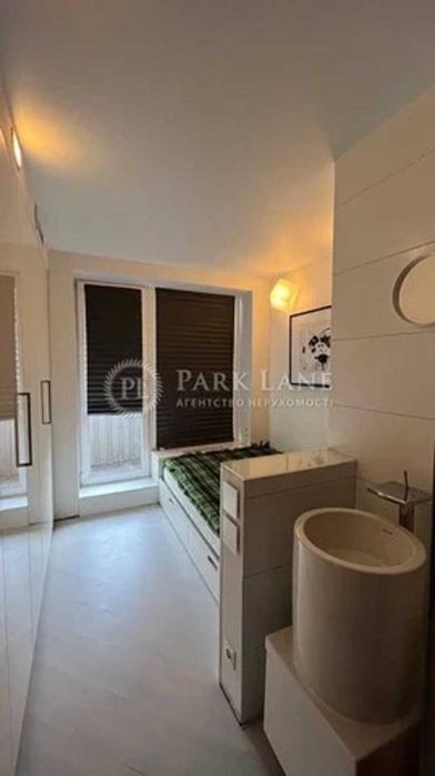 1 кімнатна  (євродвушка) на просп. Володимира Івасюка 9а