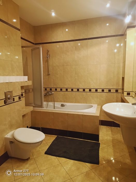 Prawdziwy 100 metrowy Apartament z gwarantowanym prywatnym miejscem parkingowym - niższa cena przed sezonem