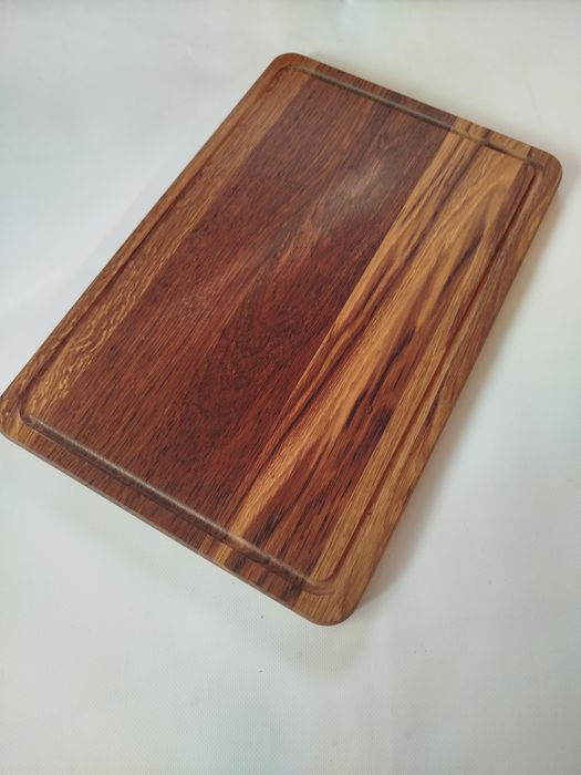 Дошка дубова просочена  олією товщина 2 см розмир 20*30 см. 25*40 см.